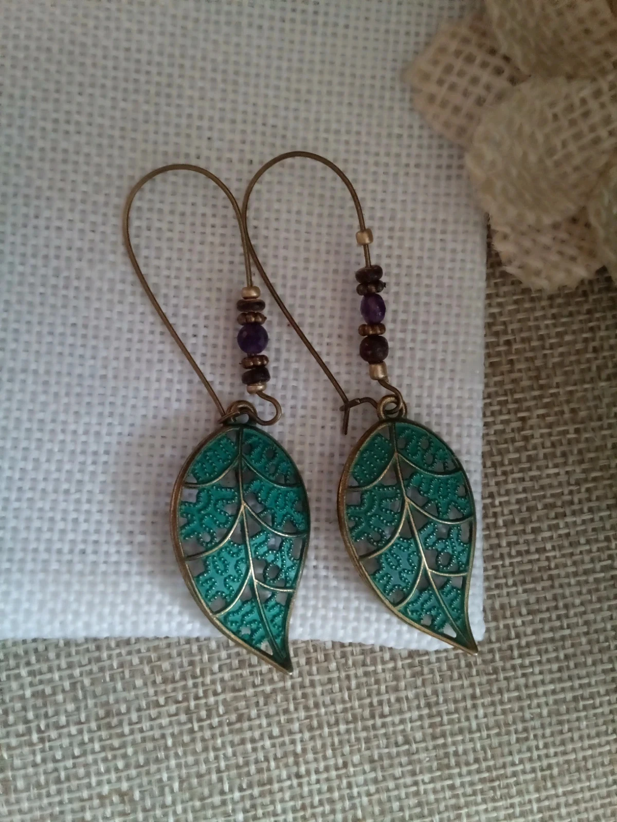 Boucles d'oreilles feuilles bohèmes avec pierres améthyste – photo 3